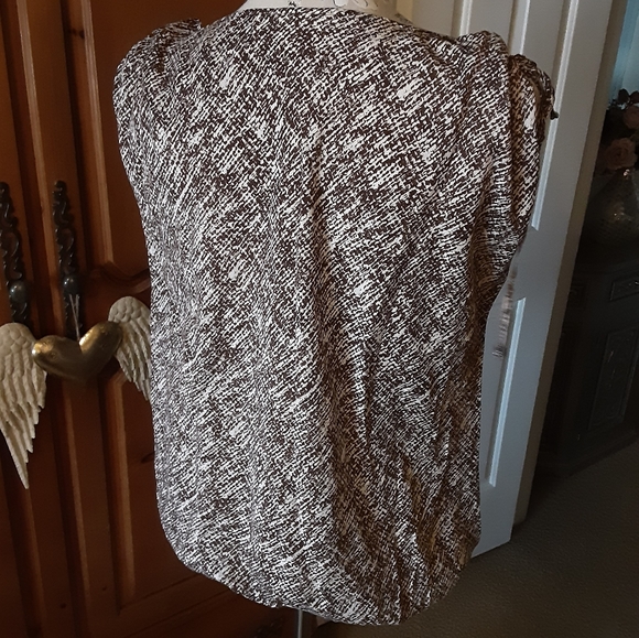 🌻 Michael Kors Top - Picture 2 of 5